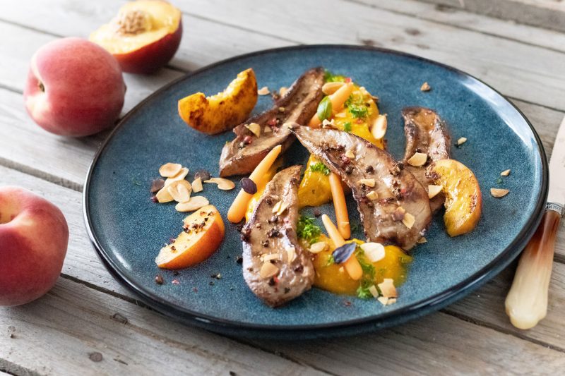 Recette d'aiguillettes de canard fermier des Landes et purée de carottes et pêches rôties