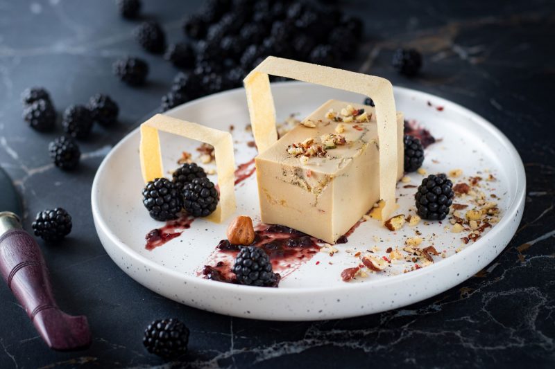 Recette Sore : foie-gras mi-cuit, brick croustillant et mûres