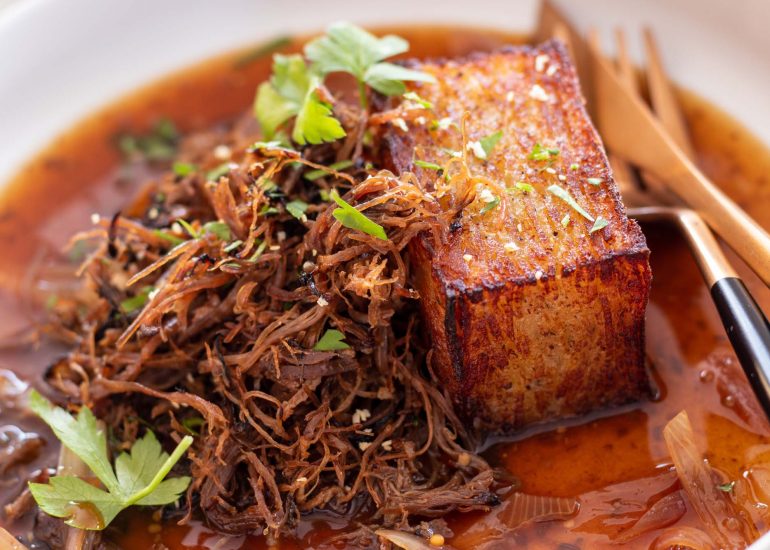 Recette Bourriot-Bergonce. un confit de canard fermier des Landes et ses frites